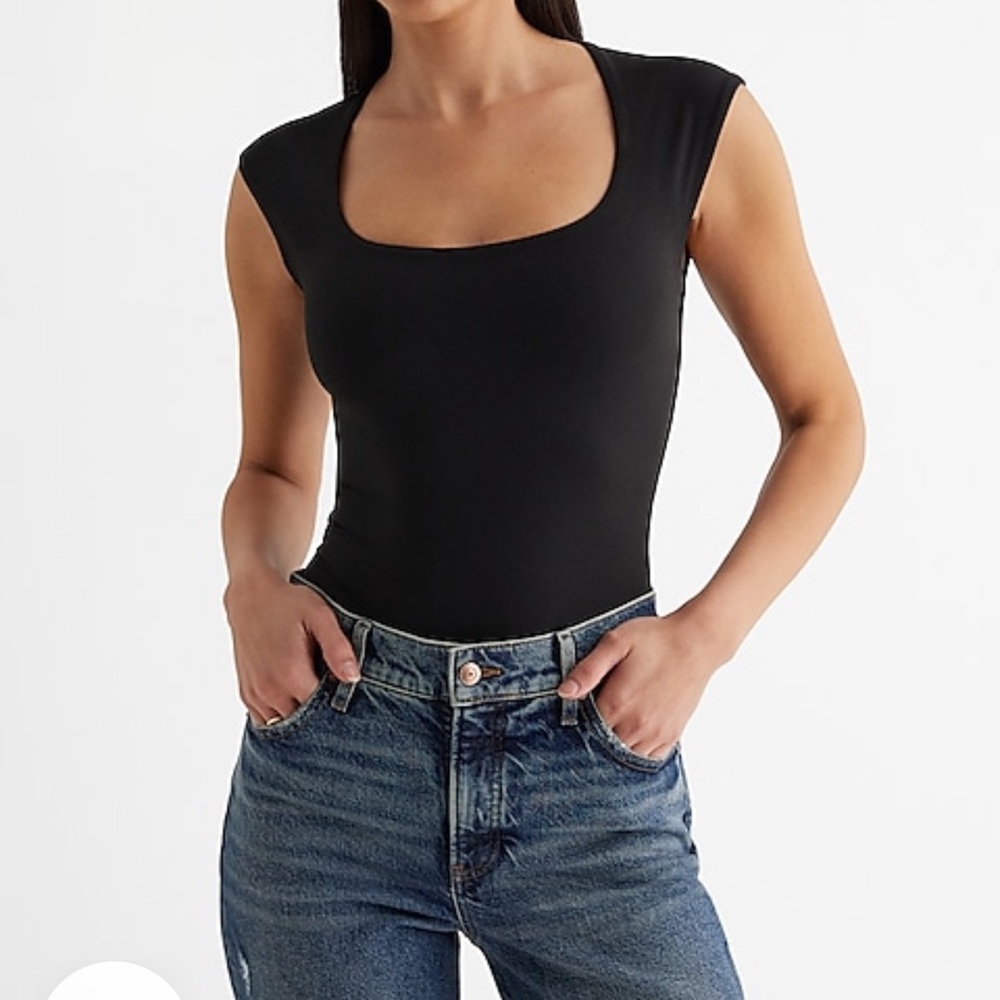 Express body contour high compress scoop neck cap sleeve black bodysuit - XL